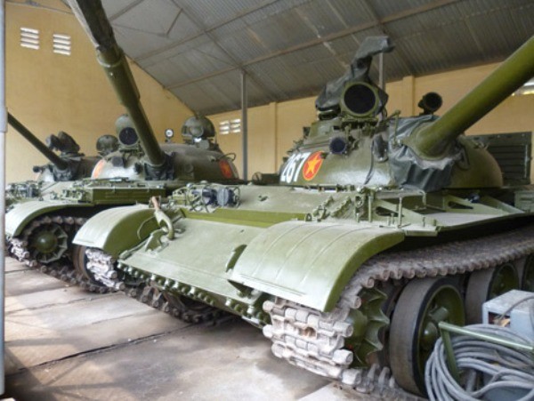 Bat mi kho dan tren xe tang T-62 cua Viet Nam-Hinh-2