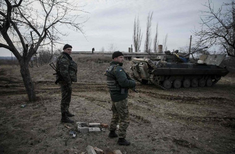 Vu khi hang nang Ukraine don dap do ve Debaltseve-Hinh-8