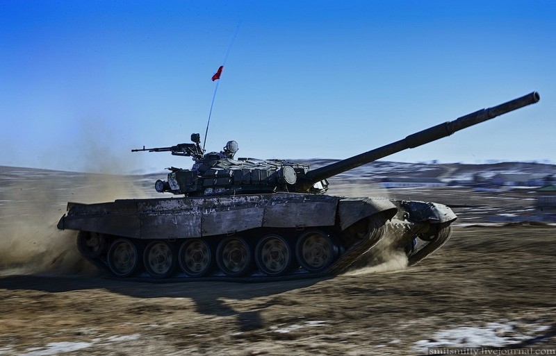 Hoi hop xem xe tang Nga tranh tai tham du Tank biathlon-Hinh-13