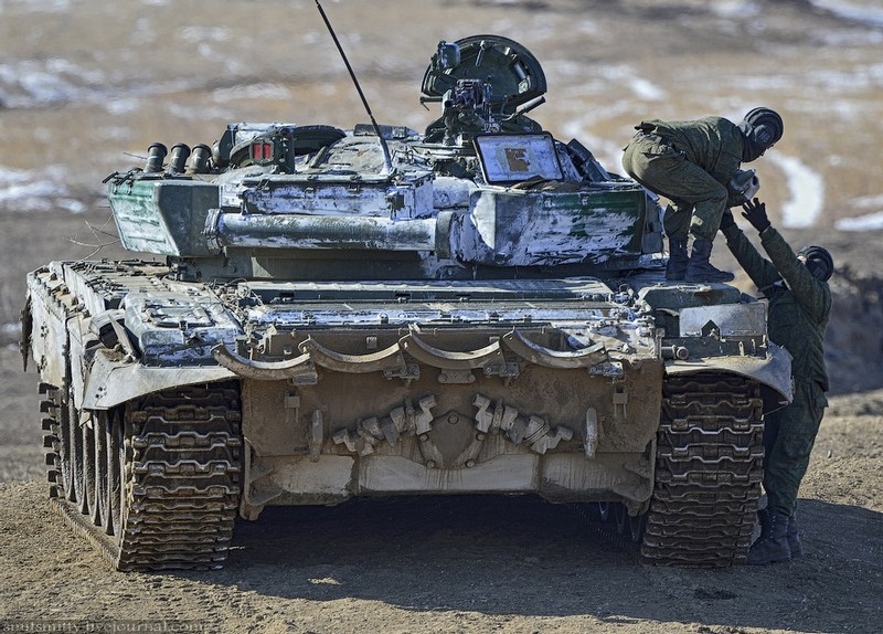 Hoi hop xem xe tang Nga tranh tai tham du Tank biathlon-Hinh-3