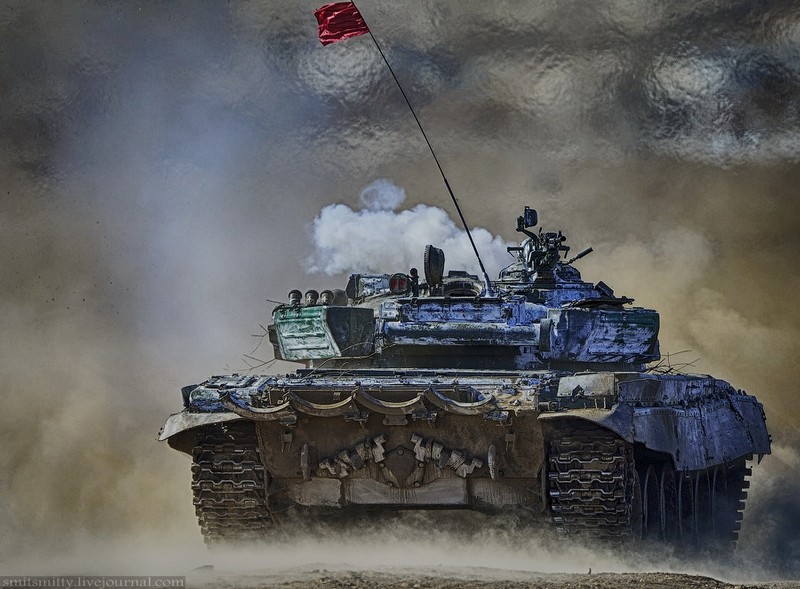 Hoi hop xem xe tang Nga tranh tai tham du Tank biathlon-Hinh-4