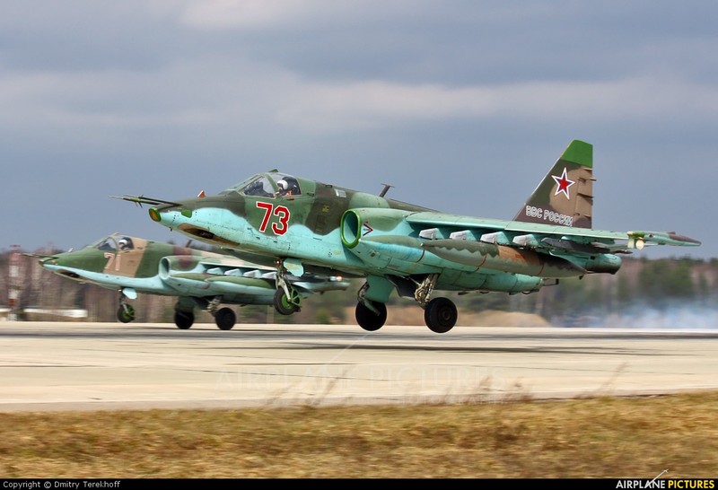 May bay cuong kich Su-25: 