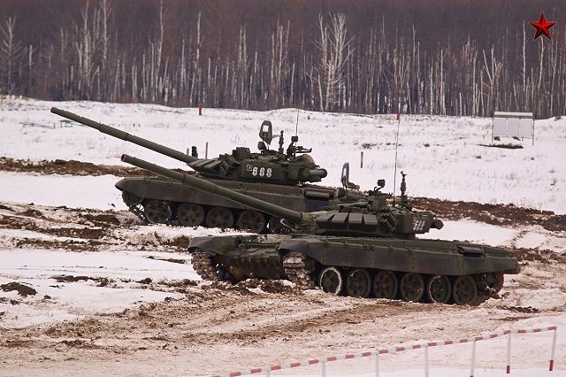 Xe tang T-72B3 Quan doi Nga tap tran lon