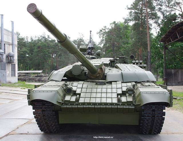 Ukraine se nang cap xe tang  T-72 theo chuan Ba Lan