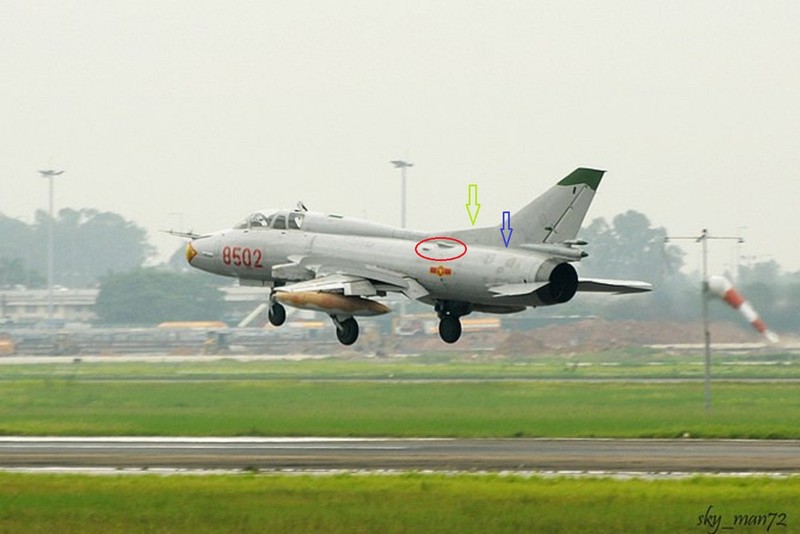 Ho so chi tiet qua trinh phat trien may bay Su-22 (6)-Hinh-14