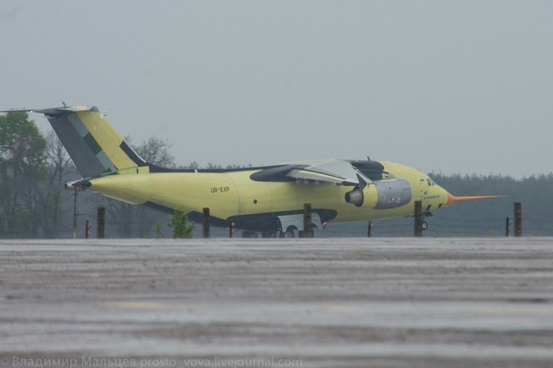 Can canh may bay van tai An-178 Ukraine bay lan dau-Hinh-5