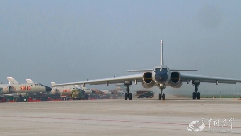 Theo doi oanh tac co H-6K Trung Quoc tap tran tren bien-Hinh-13