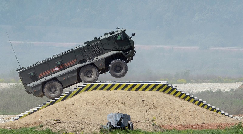 Vu khi Nga trinh dien chao mung Dien dan Army-2015-Hinh-5