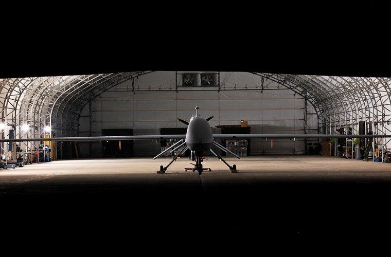 Hien truong UAV MQ-1 My dam xuong dat o Iraq-Hinh-8