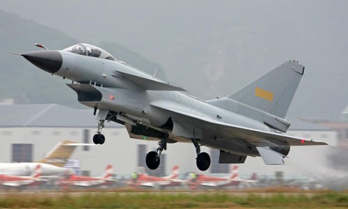 Nong: Iran mua 150 tiem kich J-10 TQ khong ton mot xu