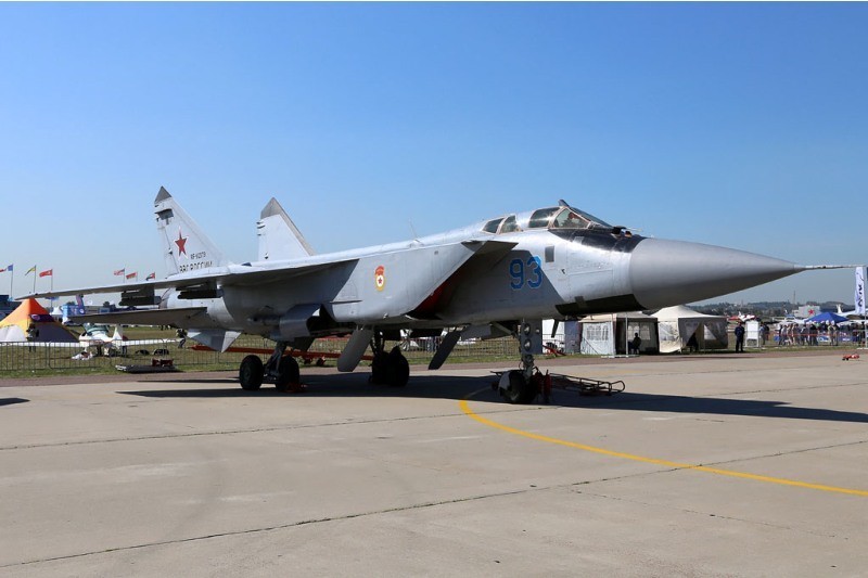 Chien dau co sieu toc MiG-31 Nga tron 40 tuoi-Hinh-2