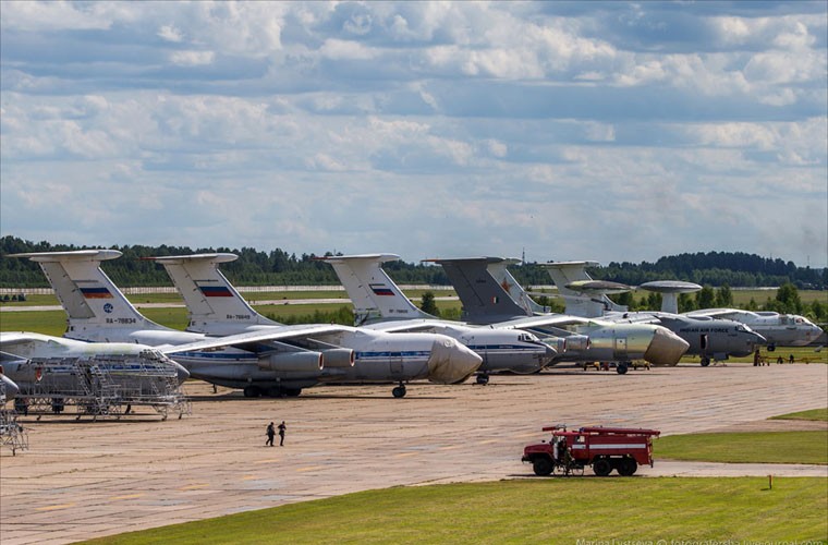 Ghe tham noi keo dai tuoi tho van tai co IL-76 (1)-Hinh-2