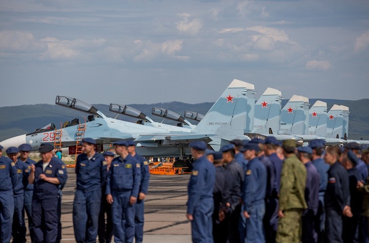 Mot ngay voi chien dau co Su-30SM o vung Vien Dong (1)