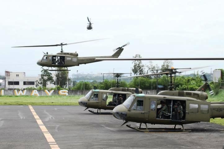 Mua truc thang UH-1D cu, Philippines tra gia