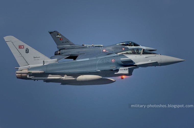 Mo xe tiem kich F-16 TNK ban ha may bay Su-24 Nga-Hinh-7