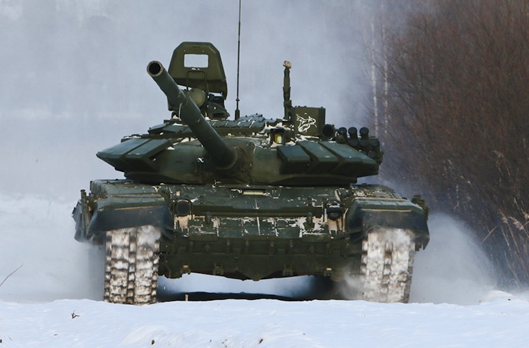 Anh linh xe tang T-72 Nga vao mua huan luyen cuoi-Hinh-8
