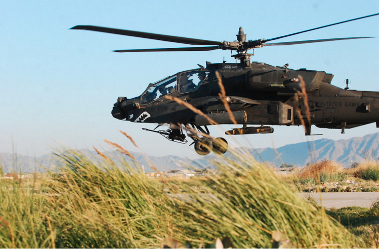 Me man ve dep truc thang AH-64 Apache cua My-Hinh-13