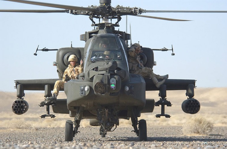 Me man ve dep truc thang AH-64 Apache cua My-Hinh-16