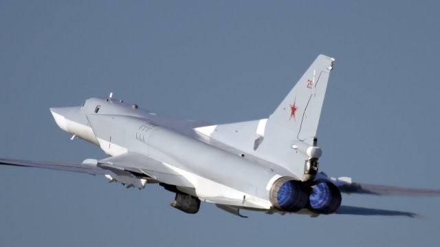 Nga nang cap mot phan may bay nem bom Tu-22M3