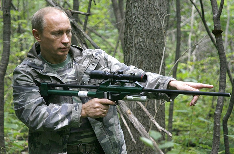 Vu khi trong tay Tong thong Nga Vladimir Putin-Hinh-2
