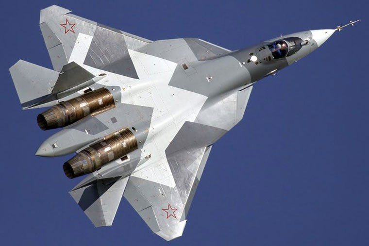 Tang hinh kem nhung Su T-50 thua suc danh bai F-22