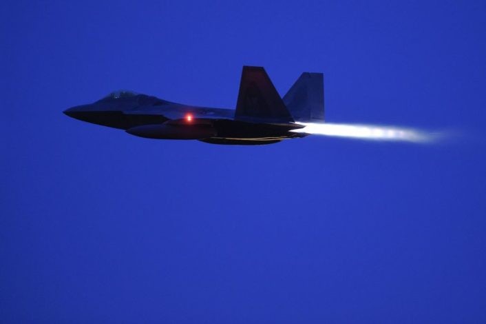 Bat ngo vai tro cua sieu co F-22 trong khong kich IS-Hinh-2
