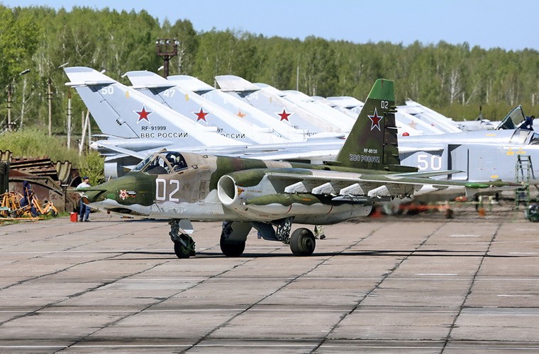 Muc kich Su-24, Su-25 thu nghiem ten lua doi dat Kh-25-Hinh-11