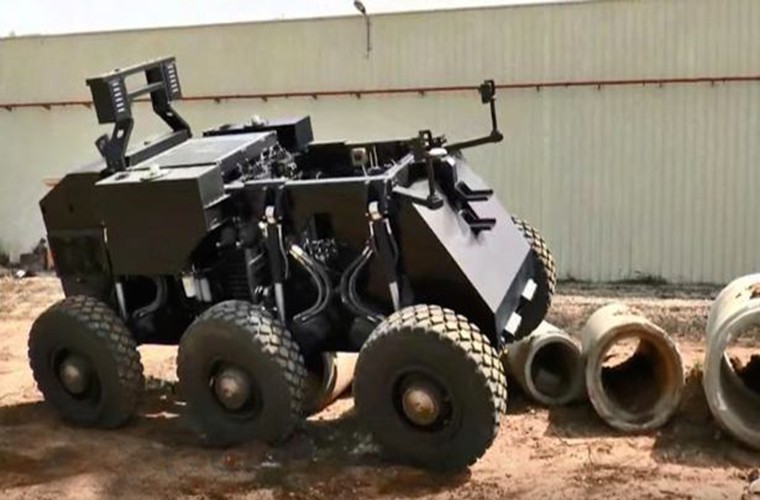 Kinh ngac suc manh robot chien dau RoBattle cua Israel-Hinh-4