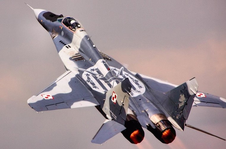 Bat ngua gia mua 23 chiec tiem kich MiG-29 tu Duc-Hinh-14