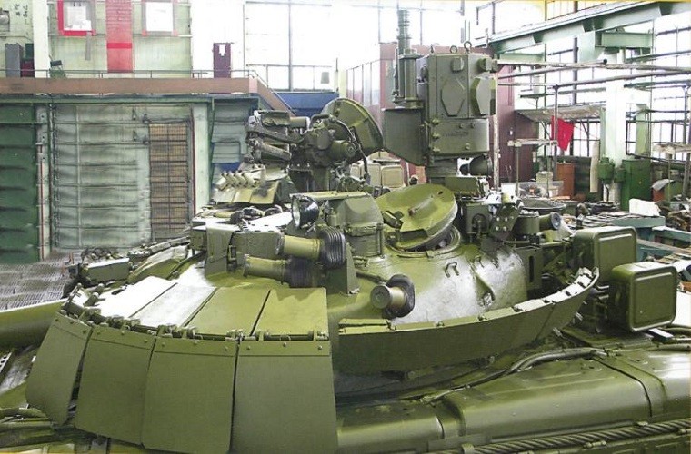 Xe tang T-80 Nga duoc nang cap manh ngang Leopard 2A6, M1A2-Hinh-7