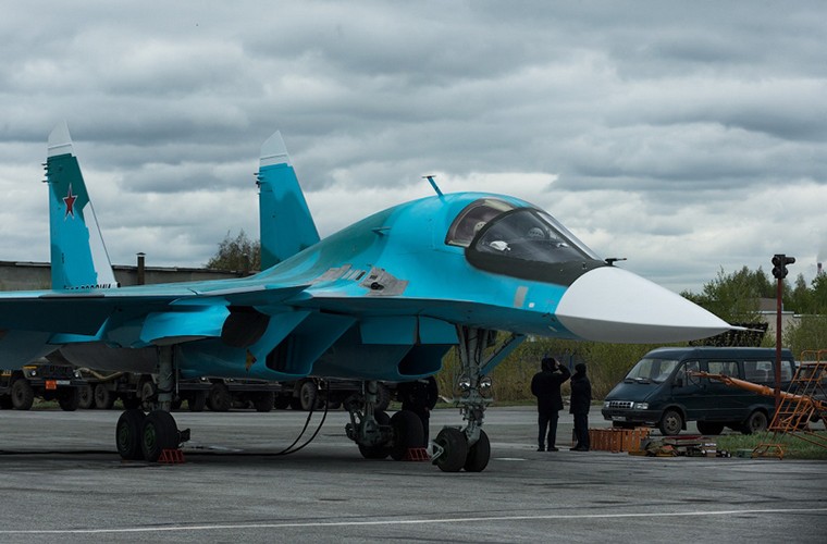 Lai tham noi san xuat may bay Su-34 VN co the mua-Hinh-12