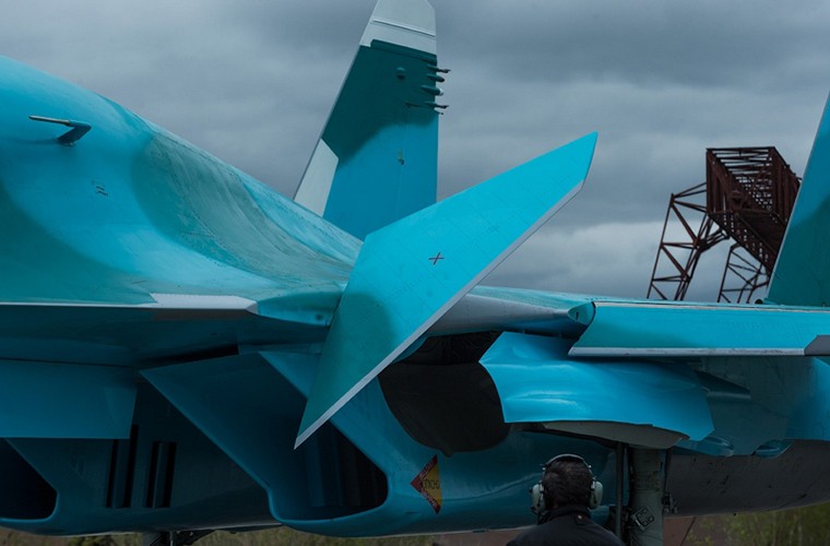 Lai tham noi san xuat may bay Su-34 VN co the mua-Hinh-13