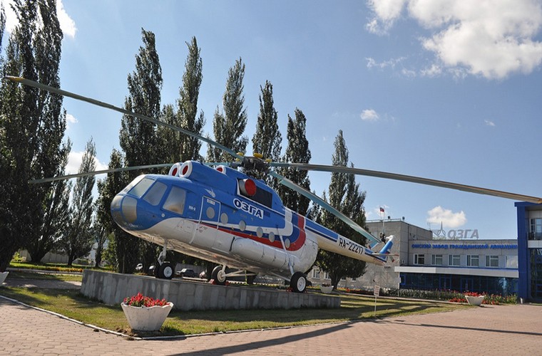 Tham noi hoi sinh truc thang Mi-8 cu ky, gia nua