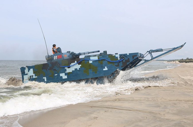 Thiet giap BTR-82A Nga 