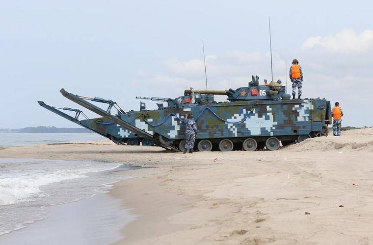 Thiet giap BTR-82A Nga 