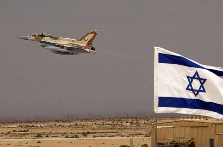Tham hai: Dung Patriot va F-16, Israel khong ha noi UAV Nga-Hinh-9