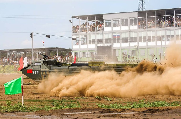 Quan doi Nga dai thang Trung Quoc tai Army Game 2016-Hinh-12