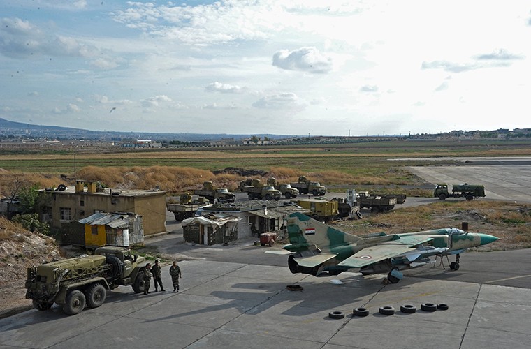 Nga co y do gi khi bi mat giao Su-24M2 cho Syria?-Hinh-4