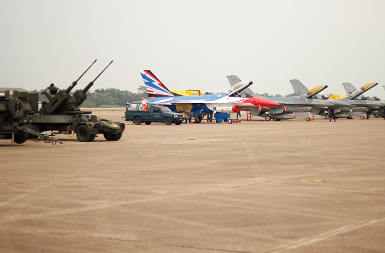 Lo dien tiem kich F-16 nang cap cua KQ Thai Lan-Hinh-8