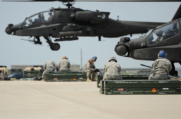 Truc thang AH-64 Apache My sap ban ha duoc may bay Nga?-Hinh-8