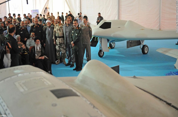 Chiem nguong mau UAV tang hinh Iran khien My 