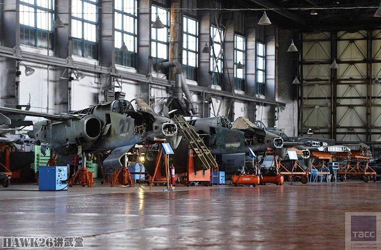Bat ngo: Nga hoi sinh Su-24, Su-25 da vut ra bai rac-Hinh-9