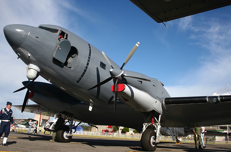 Philippines tinh thay the OV-10 bang may bay gunship BT-67-Hinh-4