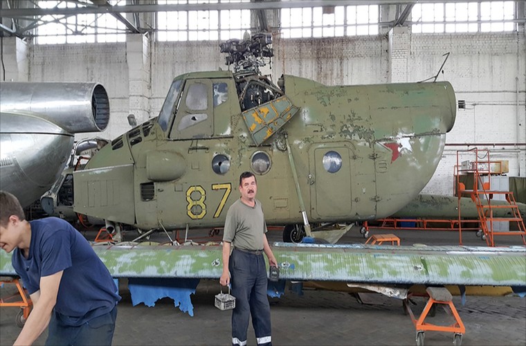Ngac nhien: Nga hoi sinh truc thang Mi-4 tu 