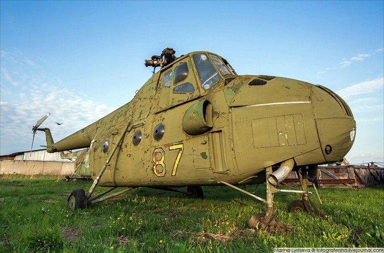 Ngac nhien: Nga hoi sinh truc thang Mi-4 tu 