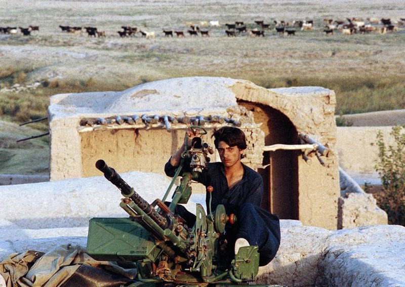 Vu khi Hong quan Lien Xo huy hoang va bi trang o Afghanistan-Hinh-17