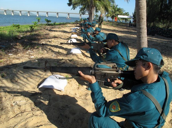 Ngac nhien: Bo doi Viet Nam van dung sung truong M16-Hinh-3