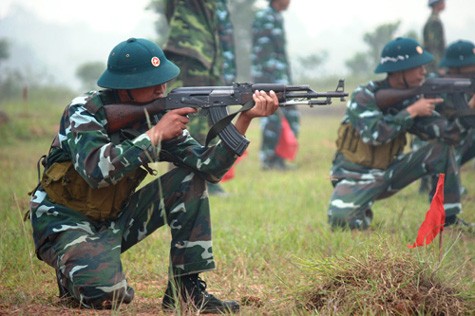 AK-47 cua Viet Nam la sung truong hay sung tieu lien?