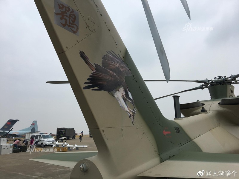 Trung Quoc khoe truc thang tan cong Z-10ME xuat khau an dut Mi-28-Hinh-3