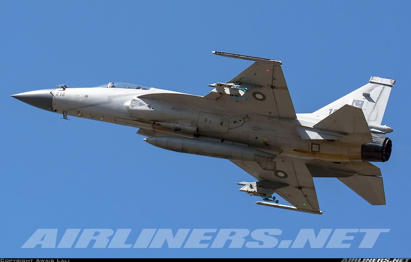 Iran dinh mua tiem kich JF-17 cua Trung Quoc doi pho My-Hinh-9